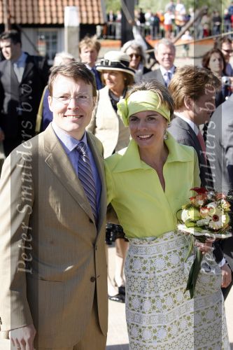 Woudrichem Den Bosch 30 april 2007
Koningin Beatrix Prins Willem Alexander Prins Friso mabel Wisse Smit Prins Constantijn Prinses Laurentien Prinses Margriet Pieter v Vollenhoven Prins Maurits Prinses Marilene Prins Bernhard jr Prinses Annette Prins Pieter Christiaan Prinses  Anita Prins Floris en Prinses Aimee koninginnedag 2007