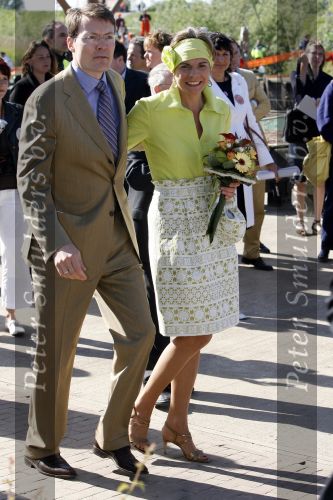 Woudrichem Den Bosch 30 april 2007
Koningin Beatrix Prins Willem Alexander Prins Friso mabel Wisse Smit Prins Constantijn Prinses Laurentien Prinses Margriet Pieter v Vollenhoven Prins Maurits Prinses Marilene Prins Bernhard jr Prinses Annette Prins Pieter Christiaan Prinses  Anita Prins Floris en Prinses Aimee koninginnedag 2007