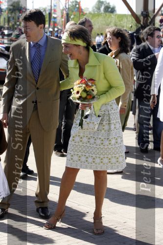 Woudrichem Den Bosch 30 april 2007
Koningin Beatrix Prins Willem Alexander Prins Friso mabel Wisse Smit Prins Constantijn Prinses Laurentien Prinses Margriet Pieter v Vollenhoven Prins Maurits Prinses Marilene Prins Bernhard jr Prinses Annette Prins Pieter Christiaan Prinses  Anita Prins Floris en Prinses Aimee koninginnedag 2007