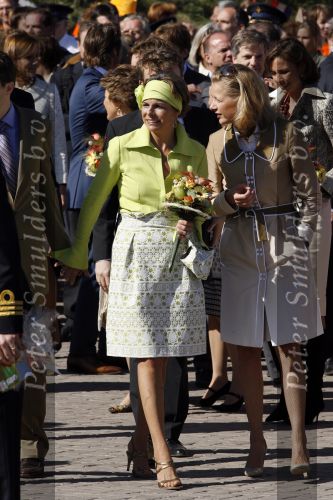 Woudrichem Den Bosch 30 april 2007
Koningin Beatrix Prins Willem Alexander Prins Friso mabel Wisse Smit Prins Constantijn Prinses Laurentien Prinses Margriet Pieter v Vollenhoven Prins Maurits Prinses Marilene Prins Bernhard jr Prinses Annette Prins Pieter Christiaan Prinses  Anita Prins Floris en Prinses Aimee koninginnedag 2007