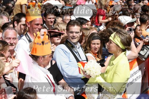 Woudrichem Den Bosch 30 april 2007
Koningin Beatrix Prins Willem Alexander Prins Friso mabel Wisse Smit Prins Constantijn Prinses Laurentien Prinses Margriet Pieter v Vollenhoven Prins Maurits Prinses Marilene Prins Bernhard jr Prinses Annette Prins Pieter Christiaan Prinses  Anita Prins Floris en Prinses Aimee koninginnedag 2007