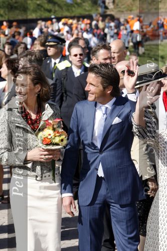 Woudrichem Den Bosch 30 april 2007
Koningin Beatrix Prins Willem Alexander Prins Friso mabel Wisse Smit Prins Constantijn Prinses Laurentien Prinses Margriet Pieter v Vollenhoven Prins Maurits Prinses Marilene Prins Bernhard jr Prinses Annette Prins Pieter Christiaan Prinses  Anita Prins Floris en Prinses Aimee koninginnedag 2007.