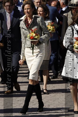 Woudrichem Den Bosch 30 april 2007
Koningin Beatrix Prins Willem Alexander Prins Friso mabel Wisse Smit Prins Constantijn Prinses Laurentien Prinses Margriet Pieter v Vollenhoven Prins Maurits Prinses Marilene Prins Bernhard jr Prinses Annette Prins Pieter Christiaan Prinses  Anita Prins Floris en Prinses Aimee koninginnedag 2007