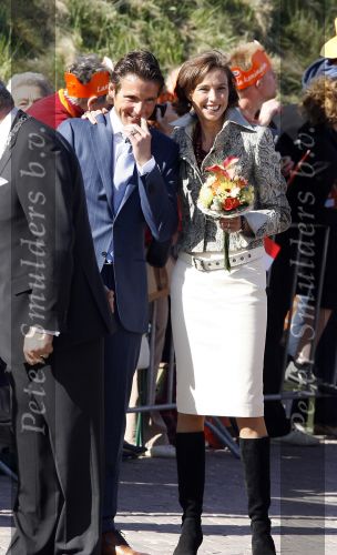 Woudrichem Den Bosch 30 april 2007
Koningin Beatrix Prins Willem Alexander Prins Friso mabel Wisse Smit Prins Constantijn Prinses Laurentien Prinses Margriet Pieter v Vollenhoven Prins Maurits Prinses Marilene Prins Bernhard jr Prinses Annette Prins Pieter Christiaan Prinses  Anita Prins Floris en Prinses Aimee koninginnedag 2007