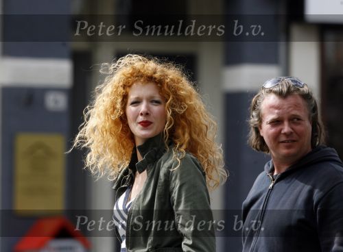 Amsterdam 17 april 2007
Renate Schutte van de avro tijdens opnames  op de cornelis schuytstraat.