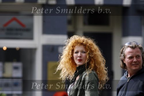 Amsterdam 17 april 2007
Renate Schutte van de avro tijdens opnames  op de cornelis schuytstraat.