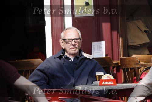 Amsterdam 12 april 2007
Rijk de Gooyer op een terras bij cafe de zon in amsterdam