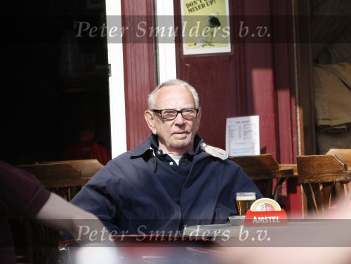 Amsterdam 12 april 2007
Rijk de Gooyer op een terras bij cafe de zon in amsterdam