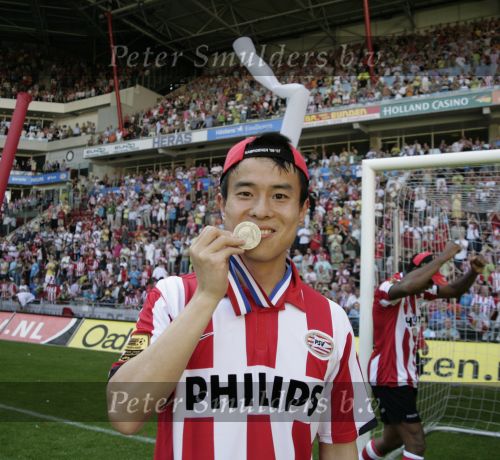 Eindhoven, 29 April 2007 Kampioenswestrijd PSV-Vitesse, eindstand 5-1
Seizoen 2006/2007 Onverwachts landskampioenschap voor PSV doordat de concurrent AZ verloor en Ajax een doelpunt tekort kwam
Sun Xiang