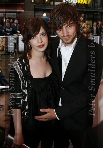 Amsterdam 7 mei 2007
Premiere amerikaanse film interview in Tuschinski. Tara Elders zwanger met vriend Michiel Huisman