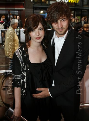 Amsterdam 7 mei 2007
Premiere amerikaanse film interview in Tuschinski. Tara Elders zwanger met vriend Michiel Huisman
