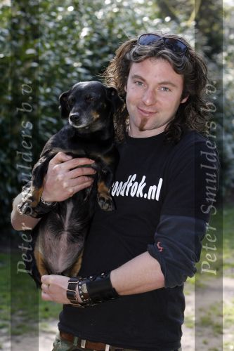 Bosch en Duin 11 april 2007
Belinda Meuldijk en haar verloofde Thierry Duval met hun honden.