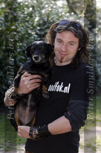 Bosch en Duin 11 april 2007
Belinda Meuldijk en haar verloofde Thierry Duval met hun honden.