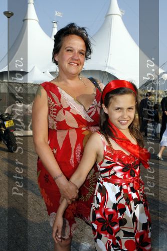 Amsterdam 3 mei 2007
Premiere circus Cavalia bij amsterdam arena. Xandra Brood met dochter