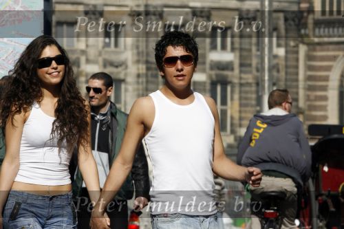 Amsterdam 14 april 2007
Jan Smit en Yolanthe Cabau v Kasbergen hand in hand op straat in Amsterdam.