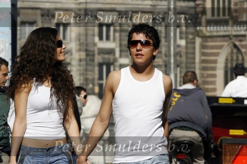 Amsterdam 14 april 2007
Jan Smit en Yolanthe Cabau v Kasbergen hand in hand op straat in Amsterdam.