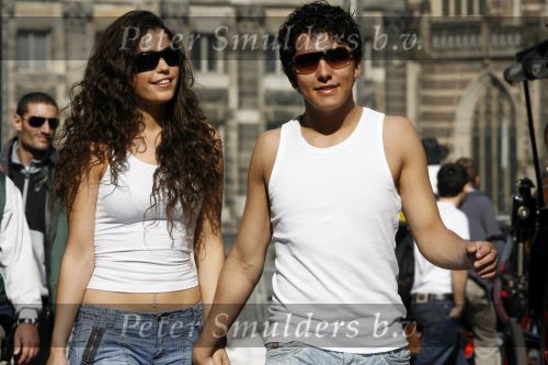 Amsterdam 14 april 2007
Jan Smit en Yolanthe Cabau v Kasbergen hand in hand op straat in Amsterdam.