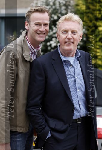 Laren 19 april 2010
Presentatie boek en de 85 e verjaardag van Johnny Kraaijkamp sr in het Rosa Spier huis. Andre v Duin met Martin
Peter Smulders bv