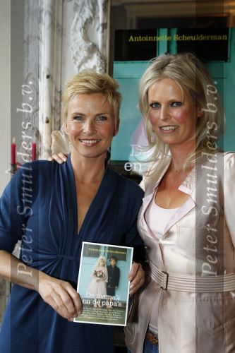 Amsterdam 20 april 2010
Presentatie boek Antoinnette Scheulderman. Anita Witzier
Peter Smulders bv