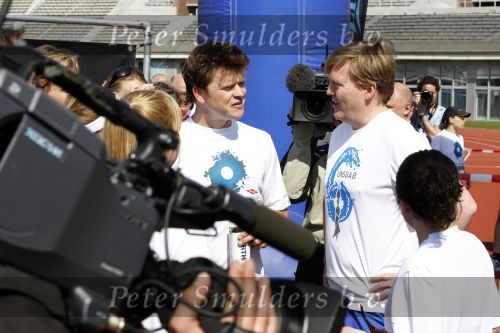 Amsterdam 18 april 2010
Prins Willem Alexander neemt deel aan Run for water vanuit het Olympisch stadion. Beau v Erven Dorens met PWA
Peter Smulders bv