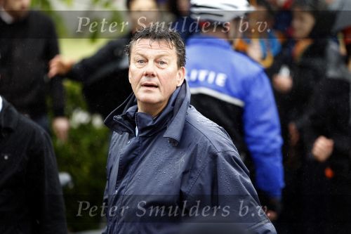 Wemeldinge/Middelburg  30 april 2010
Koningin Beatrix Prins Willem Alexander Prinses Maxima Prins Friso Prinses mabel Wisse Smit Prins Constantijn Prinses laurentien Pieter v Vollenhoven Prinses Margriet Prins Bernhard jr en Prinses Annette Prins Pieter Christiaan Prinses Anita Prins Floris en Prinses Aimee vieren koninginnedag. Bertus Holkema
Peter Smulders bv