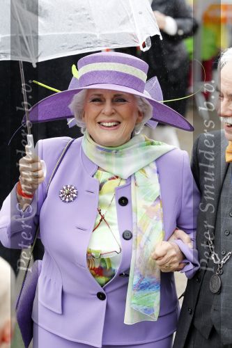 Wemeldinge/Middelburg  30 april 2010
Koningin Beatrix Prins Willem Alexander Prinses Maxima Prins Friso Prinses mabel Wisse Smit Prins Constantijn Prinses laurentien Pieter v Vollenhoven Prinses Margriet Prins Bernhard jr en Prinses Annette Prins Pieter Christiaan Prinses Anita Prins Floris en Prinses Aimee vieren koninginnedag. Carla Peijs
Peter Smulders bv