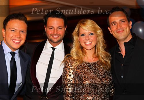 Noordwijk, 2 Mei 2010 Hotel van Oranje, Feest Gerard Joling t.g.v.
het 25 jaar artiesten jubileum
Chantal Janzen met partner en Jamai Looman met partner
Foto Peter Smulders BV