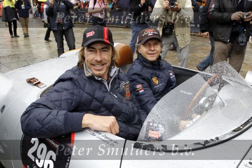 Brescia 6 mei 2010
Mille Miglia in brescia. Jan Lammers en Chris Zegers rijden in porsche spyder van State of art.
Peter Smulders bv