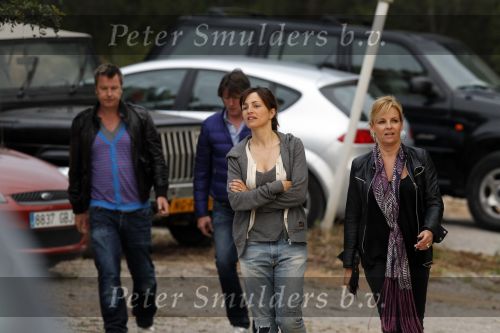 Ibiza 1 mei 2010
Erik de Zwat en zijn vrouw en dochters samen op vakantie met Wessel van Diepen en Daphne Bunskoek en dochter India. Ze verblijven in het prachtige huis van Erik.
Peter Smulders bv