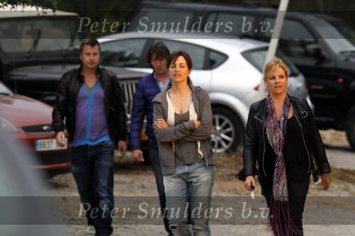 Ibiza 1 mei 2010
Erik de Zwat en zijn vrouw en dochters samen op vakantie met Wessel van Diepen en Daphne Bunskoek en dochter India. Ze verblijven in het prachtige huis van Erik.
Peter Smulders bv