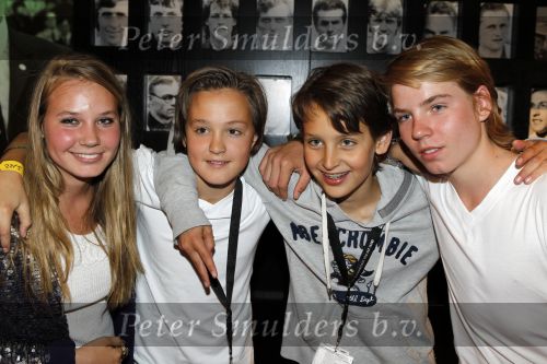Amsterdam 22 mei 2010
Toppers in de arena met Rene Froger Gerard Joling Jeroen v d Boom en Gordon. Didier en Maxim Froger met vriendin
Peter Smulders bv