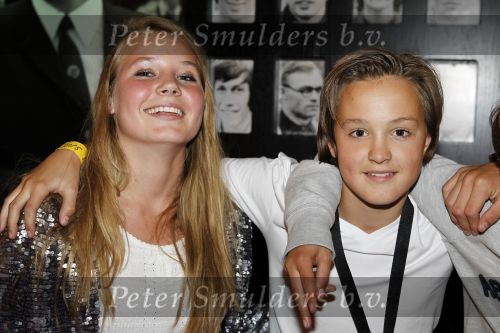 Amsterdam 22 mei 2010
Toppers in de arena met Rene Froger Gerard Joling Jeroen v d Boom en Gordon. Didier en Maxim Froger met vriendin
Peter Smulders bv