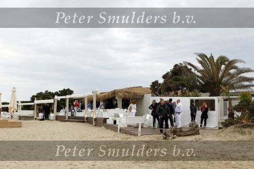 Ibiza 4 mei 2010
Sergio Herman en Ellemieke Vermolen vieren de 40e verjaardag van Sergio met vrienden op het strand bij El Chirinquito
Peter Smulders bv