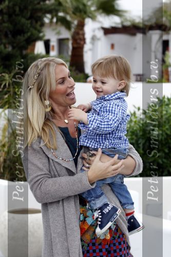 Ibiza 4 mei 2010
Ellemieke Vermolen met haar man Sergio Herman en zoontje Noah op vakantie.
Peter Smulders bv