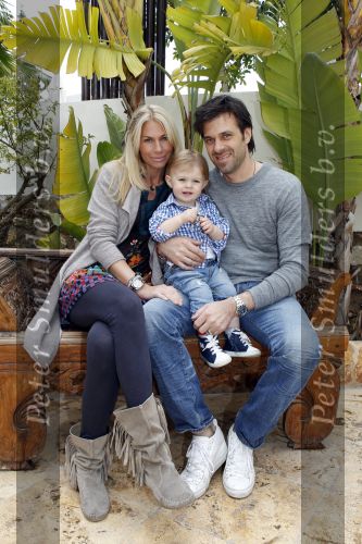 Ibiza 4 mei 2010
Ellemieke Vermolen met haar man Sergio Herman en zoontje Noah op vakantie.
Peter Smulders bv