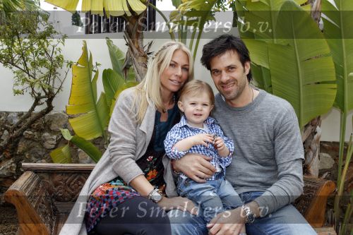 Ibiza 4 mei 2010
Ellemieke Vermolen met haar man Sergio Herman en zoontje Noah op vakantie.
Peter Smulders bv