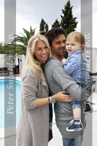 Ibiza 4 mei 2010
Ellemieke Vermolen met haar man Sergio Herman en zoontje Noah op vakantie.
Peter Smulders bv