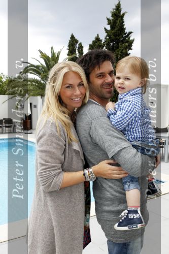 Ibiza 4 mei 2010
Ellemieke Vermolen met haar man Sergio Herman en zoontje Noah op vakantie.
Peter Smulders bv