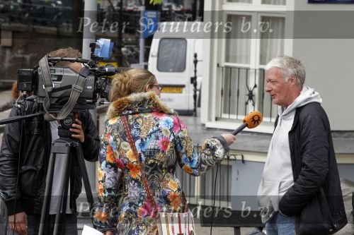 Amsterdam 10 mei 2010
Presentatie nieuwe L \'Homo in de Momartre. Frank Buis wordt geinterviewd voor RTL Boulevard
Peter Smulders bv