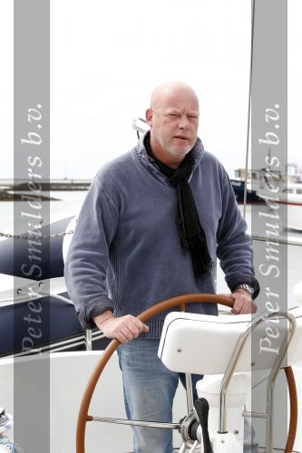 Terschelling 9 mei 2010
Frits Wester op zijn nieuwe zeilboot Mar die vernoemd is naar zijn vrouw Marjolein.
Peter Smulders bv