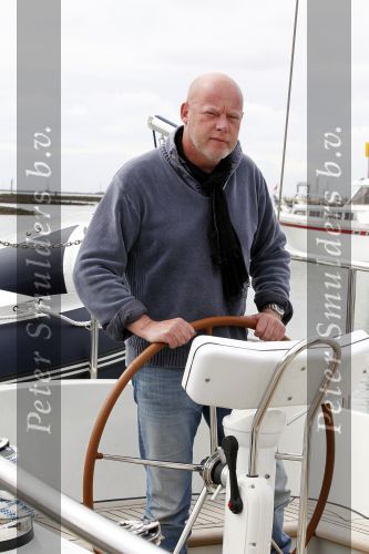 Terschelling 9 mei 2010
Frits Wester op zijn nieuwe zeilboot Mar die vernoemd is naar zijn vrouw Marjolein.
Peter Smulders bv
