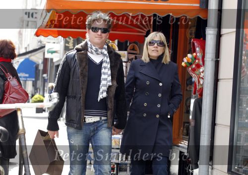 Amsterdam 21 april 2010
Gallyon v Vessem zwanger met haar verloofde/vriend op de pc hooftstraat.
Peter Smulders bv
