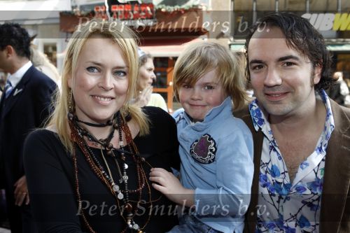 Amsterdam 18 april 2010
Premiere Wickie de Viking in Tuschinski. Gerard Ekdom met vrouw en zoon
Peter Smulders bv