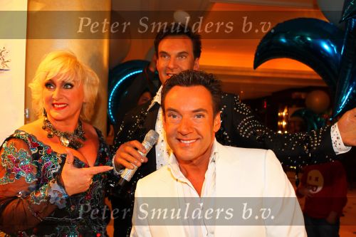 Noordwijk, 2 Mei 2010 Hotel van Oranje, Feest Gerard Joling t.g.v.
het 25 jaar artiesten jubileum
Gerard Joling met zijn vriendin Karin Bloemen
Foto Peter Smulders BV