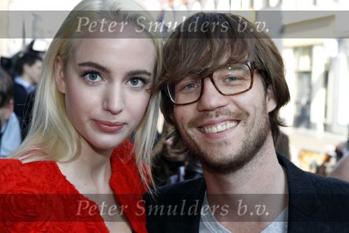 Amsterdam 18 april 2010
Premiere Wickie de Viking in Tuschinski. Giel Beelen met zijn vriendin
Peter Smulders bv