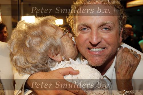 Amsterdam 22 mei 2010
Toppers in de arena met Rene Froger Gerard Joling Jeroen v d Boom en Gordon. Gorodn met moeder en vriend
Peter Smulders bv
