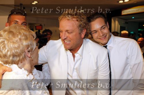 Amsterdam 22 mei 2010
Toppers in de arena met Rene Froger Gerard Joling Jeroen v d Boom en Gordon. Gorodn met moeder en vriend
Peter Smulders bv
