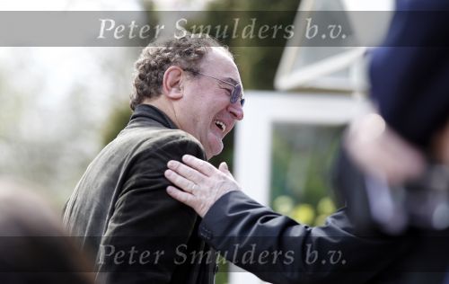 Hilversum 20 april 2010
Harry Vermeegen op terras.
Peter Smulders bv