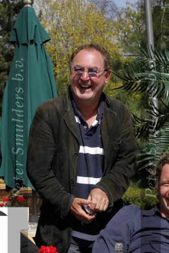 Hilversum 20 april 2010
Harry Vermeegen op terras.
Peter Smulders bv
