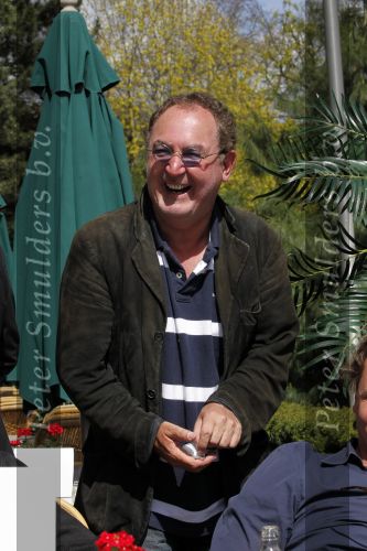 Hilversum 20 april 2010
Harry Vermeegen op terras.
Peter Smulders bv